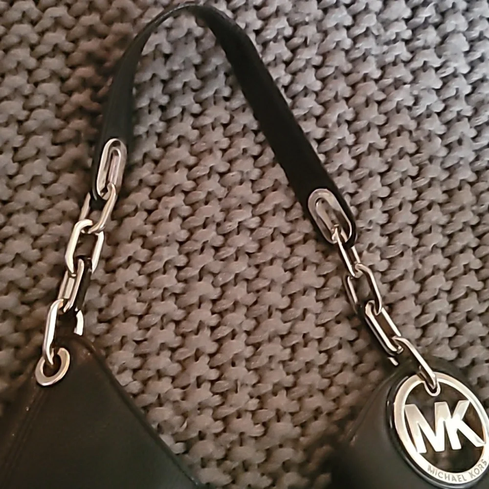 MK - Picture 5 of 6